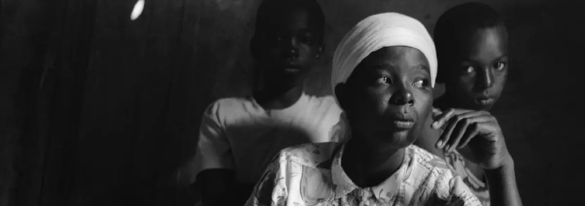Mukantabana Bernadette, Safari Bernard, Hatungimana Egide, photographiés au Rwanda par Michel Bührer